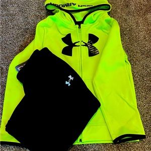 Lot includes 18 pieces
Nike, Under Armour, Hurley